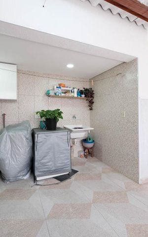 Casa à venda com 173m², 2 quartos e 2 vagasÁrea de Serviço