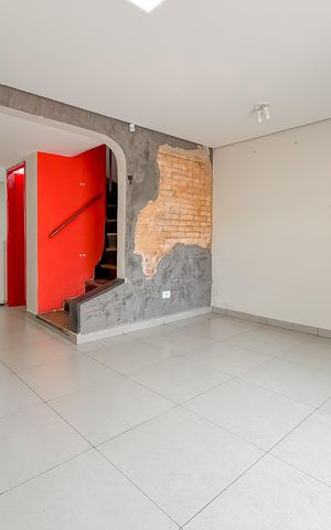 Casa à venda com 80m², 3 quartos e sem vaga Casa à venda com 80m², 3 quartos e sem vagaSala