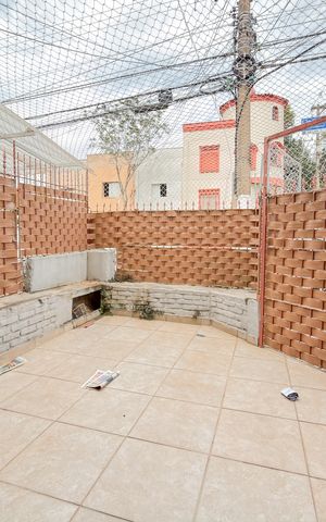 Casa à venda com 80m², 3 quartos e sem vaga Casa à venda com 80m², 3 quartos e sem vagaÁrea externa