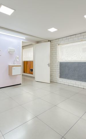 Casa à venda com 80m², 3 quartos e sem vaga Casa à venda com 80m², 3 quartos e sem vagaCozinha