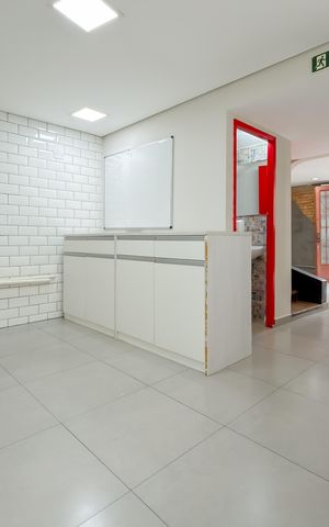 Casa à venda com 80m², 3 quartos e sem vaga Casa à venda com 80m², 3 quartos e sem vagaSala