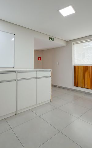 Casa à venda com 80m², 3 quartos e sem vaga Casa à venda com 80m², 3 quartos e sem vagaSala