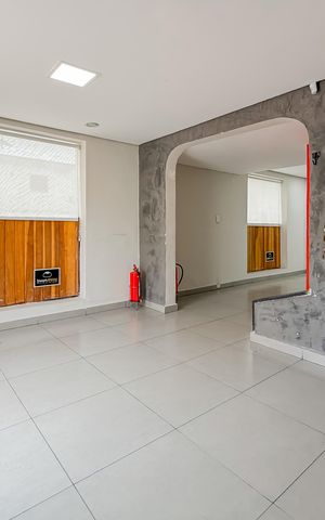 Casa à venda com 80m², 3 quartos e sem vaga Casa à venda com 80m², 3 quartos e sem vagaSala