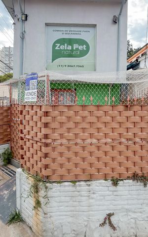 Casa à venda com 80m², 3 quartos e sem vaga Casa à venda com 80m², 3 quartos e sem vagaFachada