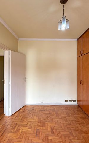 Casa à venda com 200m², 5 quartos e 4 vagas Casa à venda com 200m², 5 quartos e 4 vagasQuarto 2