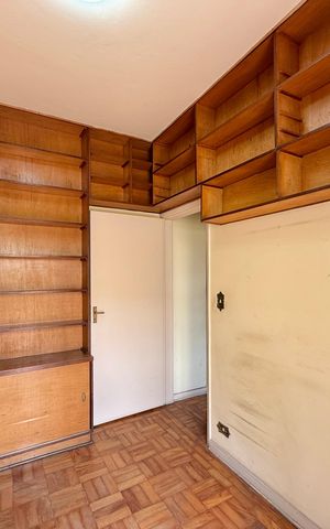 Casa à venda com 200m², 5 quartos e 4 vagas Casa à venda com 200m², 5 quartos e 4 vagasQuarto 5
