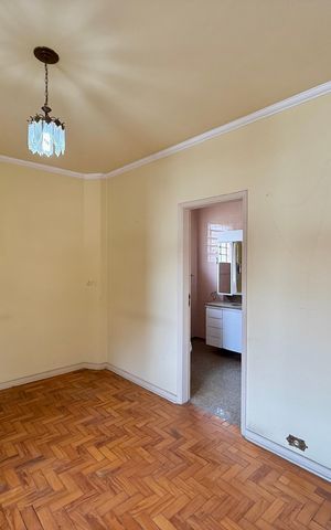 Casa à venda com 200m², 5 quartos e 4 vagas Casa à venda com 200m², 5 quartos e 4 vagasSuíte