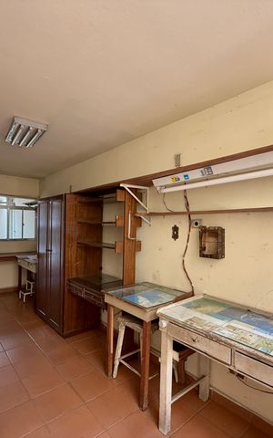Casa à venda com 200m², 5 quartos e 4 vagas Casa à venda com 200m², 5 quartos e 4 vagasOficina/Atelie