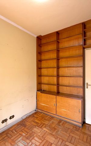 Casa à venda com 200m², 5 quartos e 4 vagas Casa à venda com 200m², 5 quartos e 4 vagasQuarto 5
