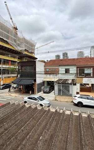 Casa à venda com 200m², 5 quartos e 4 vagas Casa à venda com 200m², 5 quartos e 4 vagasVista Suíte