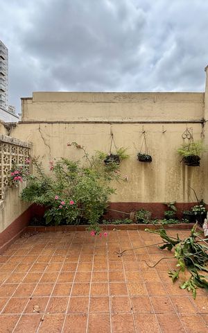 Casa à venda com 200m², 5 quartos e 4 vagas Casa à venda com 200m², 5 quartos e 4 vagasQuintal