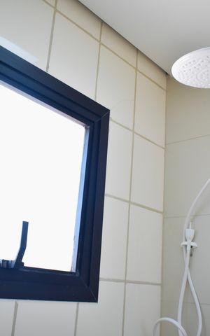 Apartamento à venda com 135m², 2 quartos e 3 vagas Apartamento à venda com 135m², 2 quartos e 3 vagasBanheiro da Suíte