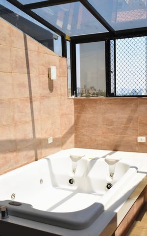 Apartamento à venda com 135m², 2 quartos e 3 vagas Apartamento à venda com 135m², 2 quartos e 3 vagasQuarto