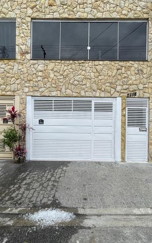 Casa para alugar com 150m², 2 quartos e 1 vaga Casa para alugar com 150m², 2 quartos e 1 vagaFachada