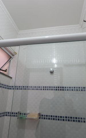 Casa à venda com 220m², 2 quartos e 2 vagasBanheiro Social