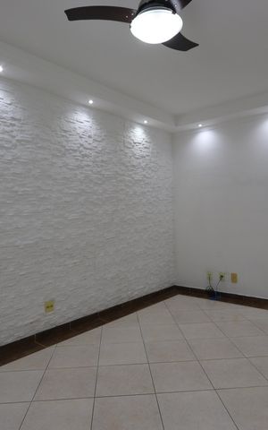 Casa à venda com 220m², 2 quartos e 2 vagasSala