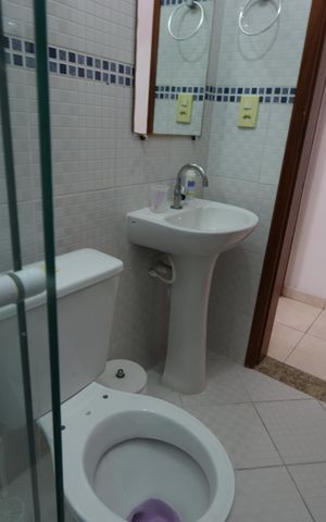Casa à venda com 220m², 2 quartos e 2 vagasBanheiro Social