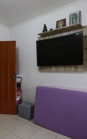 Casa à venda com 220m², 2 quartos e 2 vagasSuíte