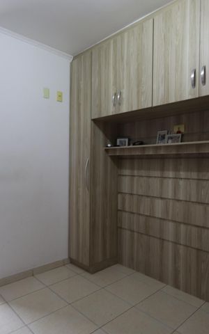 Casa à venda com 220m², 2 quartos e 2 vagasSuíte