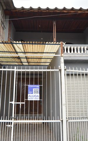 Casa à venda com 220m², 2 quartos e 1 vagaFachada