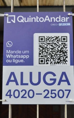 Casa à venda com 220m², 2 quartos e 1 vagaPlaca