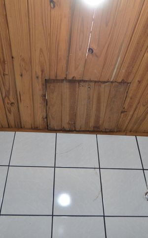 Casa à venda com 220m², 2 quartos e 1 vagaBanheiro Social