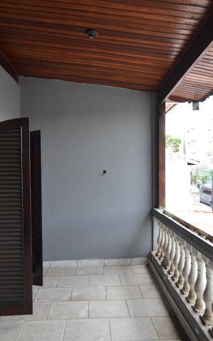 Casa à venda com 220m², 2 quartos e 1 vagaSacada