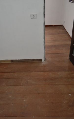 Casa à venda com 220m², 2 quartos e 1 vagaCloset