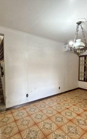 Casa para alugar com 390m², 4 quartos e 2 vagas Casa para alugar com 390m², 4 quartos e 2 vagasSala