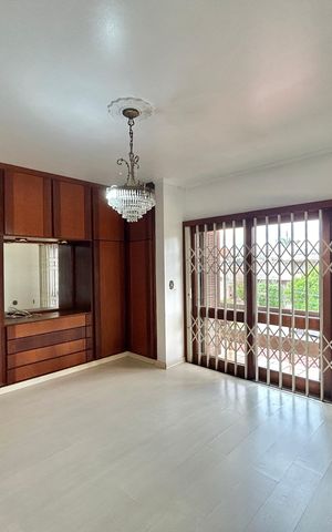 Casa para alugar com 390m², 4 quartos e 2 vagas Casa para alugar com 390m², 4 quartos e 2 vagasSuíte