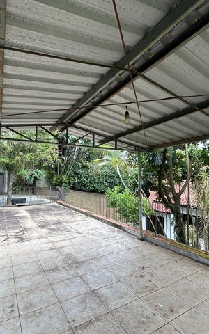 Casa para alugar com 390m², 4 quartos e 2 vagas Casa para alugar com 390m², 4 quartos e 2 vagasPátio