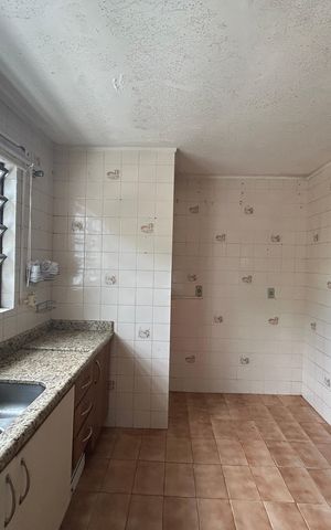 Casa para alugar com 390m², 4 quartos e 2 vagas Casa para alugar com 390m², 4 quartos e 2 vagasCozinha