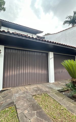 Casa para alugar com 390m², 4 quartos e 2 vagas Casa para alugar com 390m², 4 quartos e 2 vagasFachada