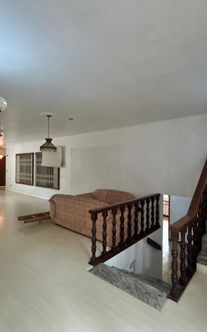 Casa para alugar com 390m², 4 quartos e 2 vagas Casa para alugar com 390m², 4 quartos e 2 vagasSala