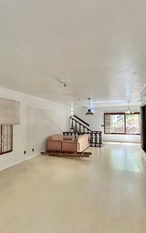 Casa para alugar com 390m², 4 quartos e 2 vagas Casa para alugar com 390m², 4 quartos e 2 vagasSala