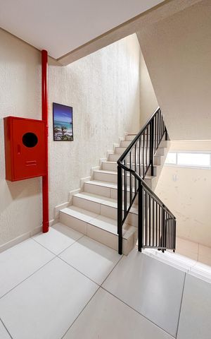 Apartamento para alugar com 64m², 2 quartos e 1 vagaEscada