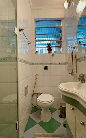 Apartamento à venda com 113m², 2 quartos e 1 vaga Apartamento à venda com 113m², 2 quartos e 1 vagaBanheiro