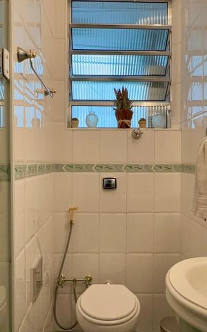 Apartamento à venda com 113m², 2 quartos e 1 vaga Apartamento à venda com 113m², 2 quartos e 1 vagaBanheiro