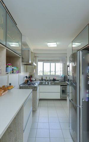 Apartamento à venda com 181m², 3 quartos e 2 vagas Apartamento à venda com 181m², 3 quartos e 2 vagasCozinha
