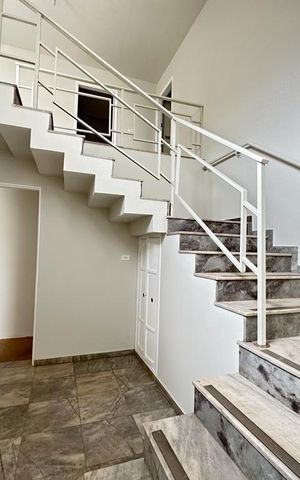 Casa para alugar com 406m², 8 quartos e 1 vaga Casa para alugar com 406m², 8 quartos e 1 vagaCorredor
