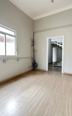 Casa para alugar com 406m², 8 quartos e 1 vaga Casa para alugar com 406m², 8 quartos e 1 vagaQuarto 5