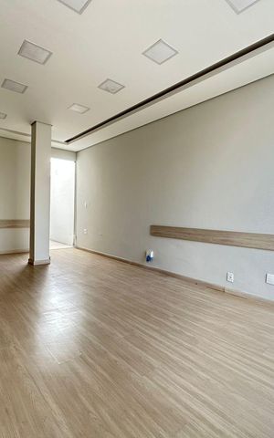 Casa para alugar com 406m², 8 quartos e 1 vaga Casa para alugar com 406m², 8 quartos e 1 vagaSala