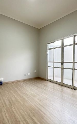 Casa para alugar com 406m², 8 quartos e 1 vaga Casa para alugar com 406m², 8 quartos e 1 vagaQuarto 1