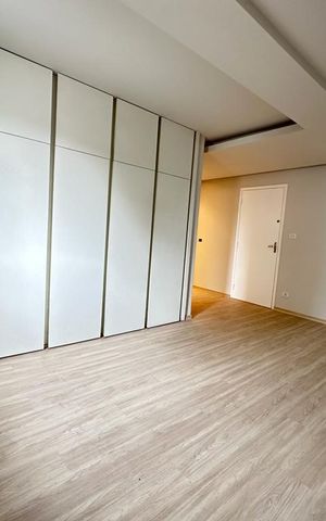 Casa para alugar com 406m², 8 quartos e 1 vaga Casa para alugar com 406m², 8 quartos e 1 vagaSuíte 1