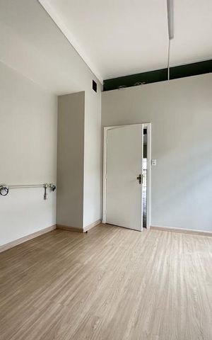 Casa para alugar com 406m², 8 quartos e 1 vaga Casa para alugar com 406m², 8 quartos e 1 vagaQuarto 2