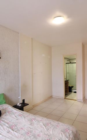 Apartamento à venda com 305m², 4 quartos e 2 vagasQuarto 4