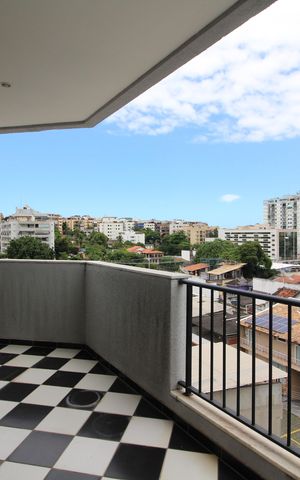 Apartamento à venda com 305m², 4 quartos e 2 vagasQuarto 3 e 4  - Varanda
