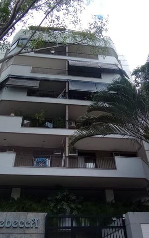 Apartamento à venda com 305m², 4 quartos e 2 vagas Apartamento à venda com 305m², 4 quartos e 2 vagasFachada