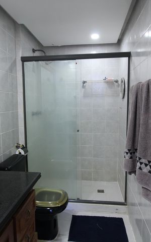 Apartamento à venda com 305m², 4 quartos e 2 vagasQuarto 4 - Suíte