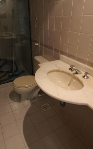 Apartamento à venda com 305m², 4 quartos e 2 vagasBanheiro Social 2